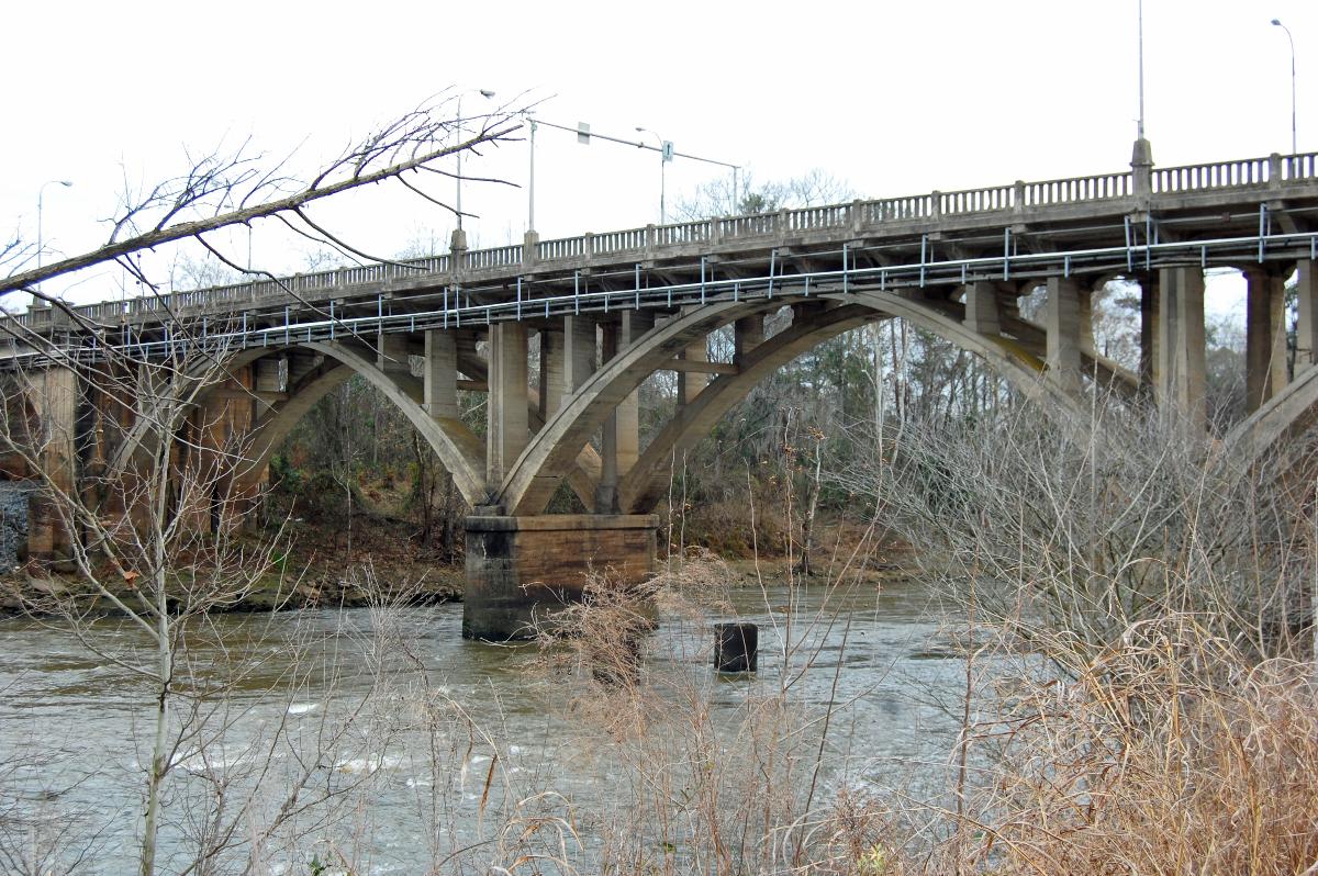 Broad Avenue Memorial Bridge 