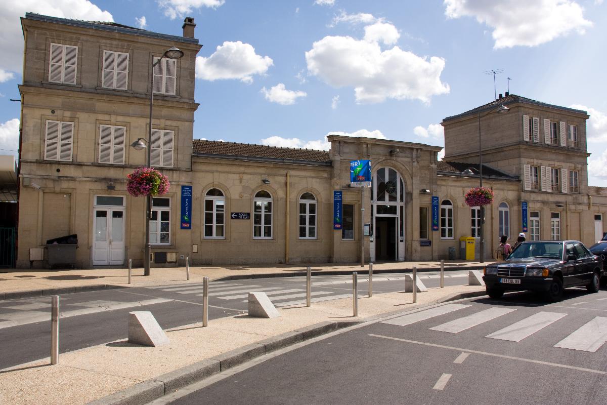 Villiers-le-Bel - Gonesse - Arnouville Station 