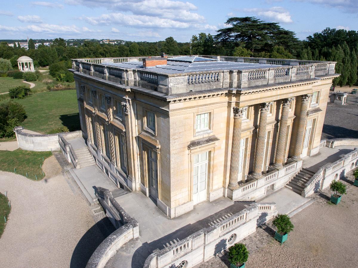 Vue aérienne du Petit Trianon, domaine de Versailles en France 