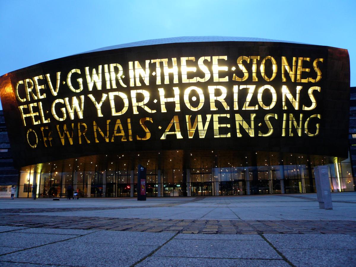 Wales Millennium Centre, Cardiff(Fotograf: Thomas Duesing [Flickr], San Antonio, TX, USA) Wales Millennium Centre, Cardiff (Fotograf: Thomas Duesing [Flickr], San Antonio, TX, USA)