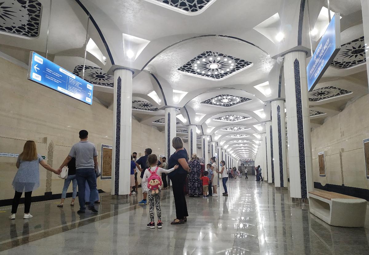 Metrobahnhof Turkiston 