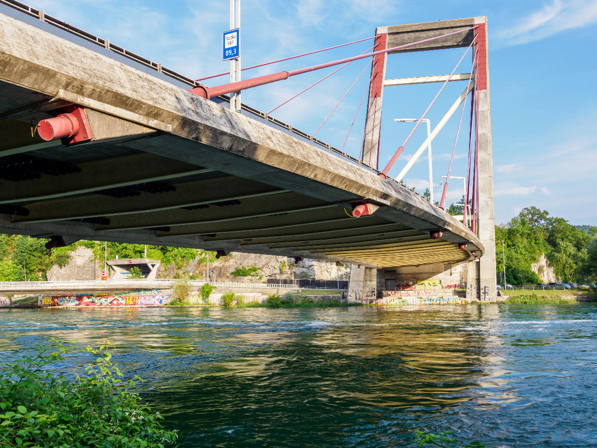 Pont de la N4 sur le Rhin à Schaffhouse 