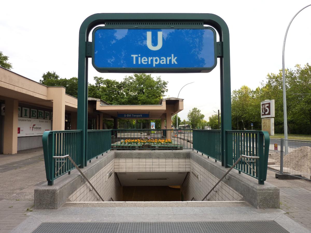 Tierpark Metro Station 