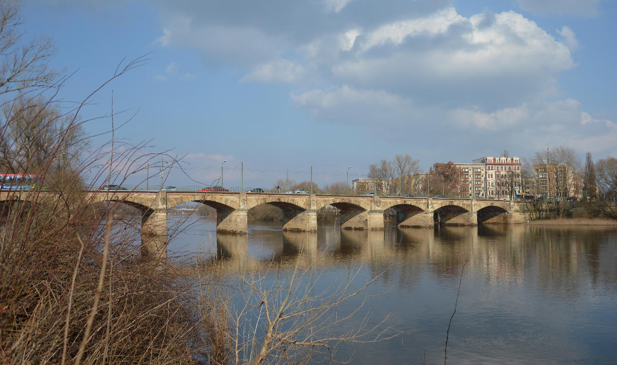 Anna-Ebert-Brücke Magdeburg 