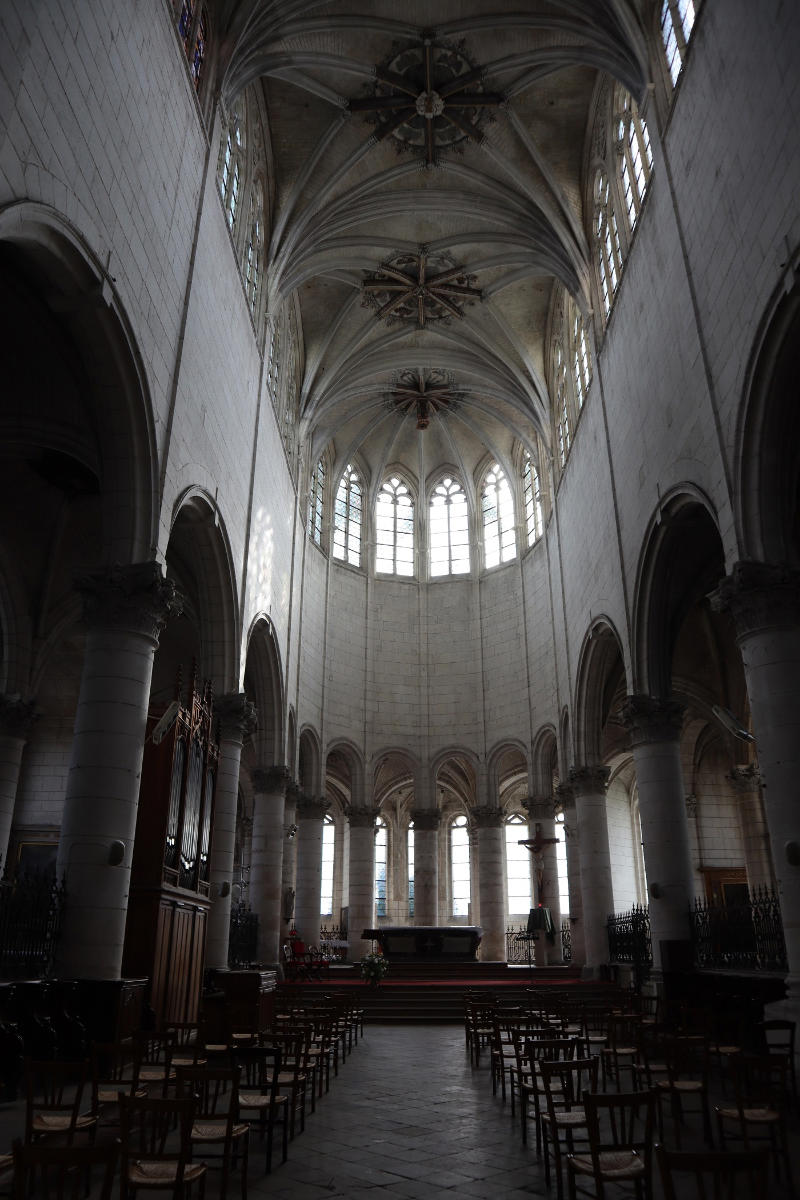Église Saint-Pierre d'Auxerre 