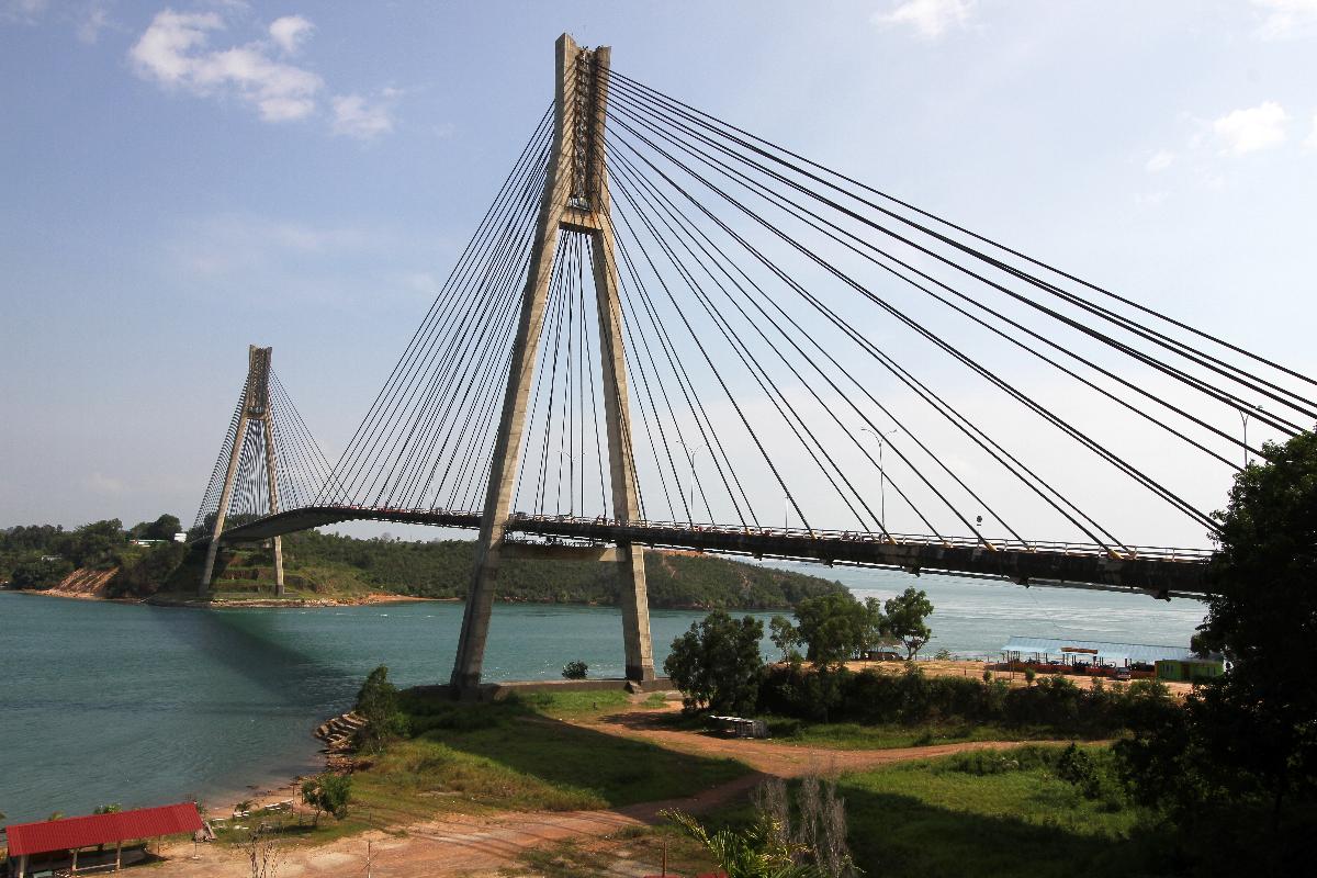 Head-turning beautiful bridge in Batam, Indonesia 