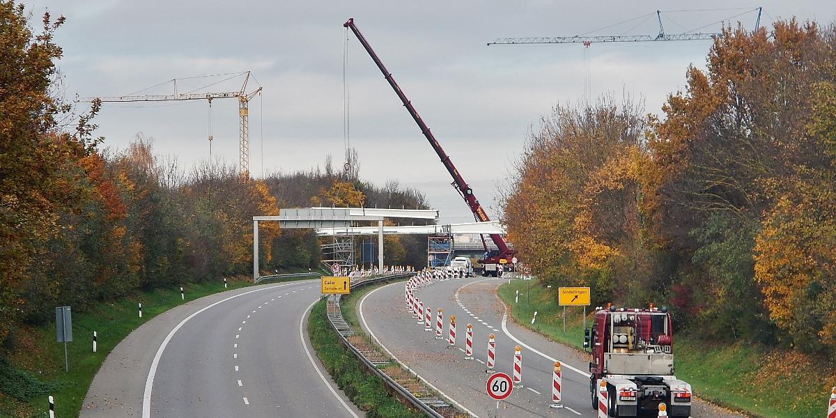 Bau einer Fahrradbrücke (Kosten ca. 1 Mio €) über die B464 