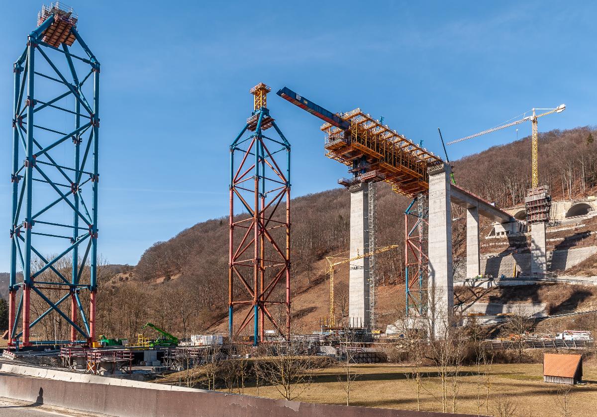 Filstalbrücke Bauzustand Februar 2019, Blick vom Tal Richtung Boßlertunnel