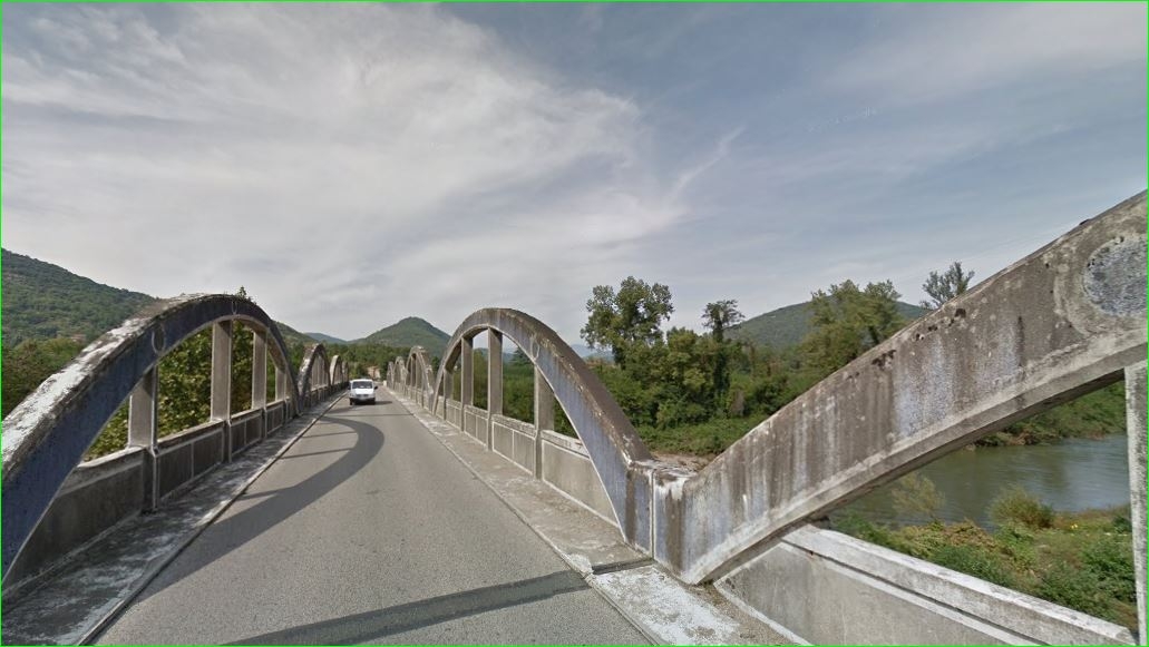 La Lèche Bridge In the Gard departement, France. Common to Bessèges and Robiac, this bridge is on the D746 road over the Cèze river, a tributary of the Rhône river, just after the confluence with ist tributary the Ganière. Looking west.