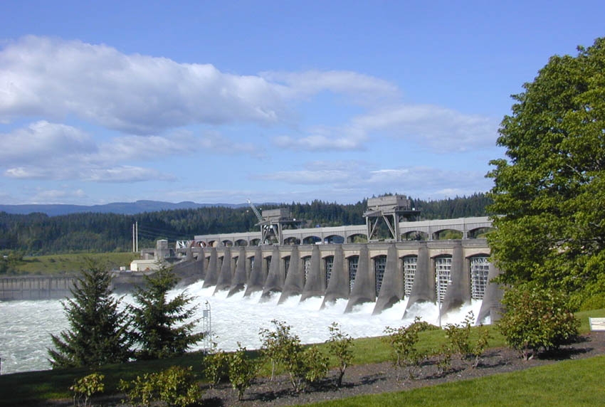 South structure of Bonneville Dam on the lower Columbia River, Washington, USA 