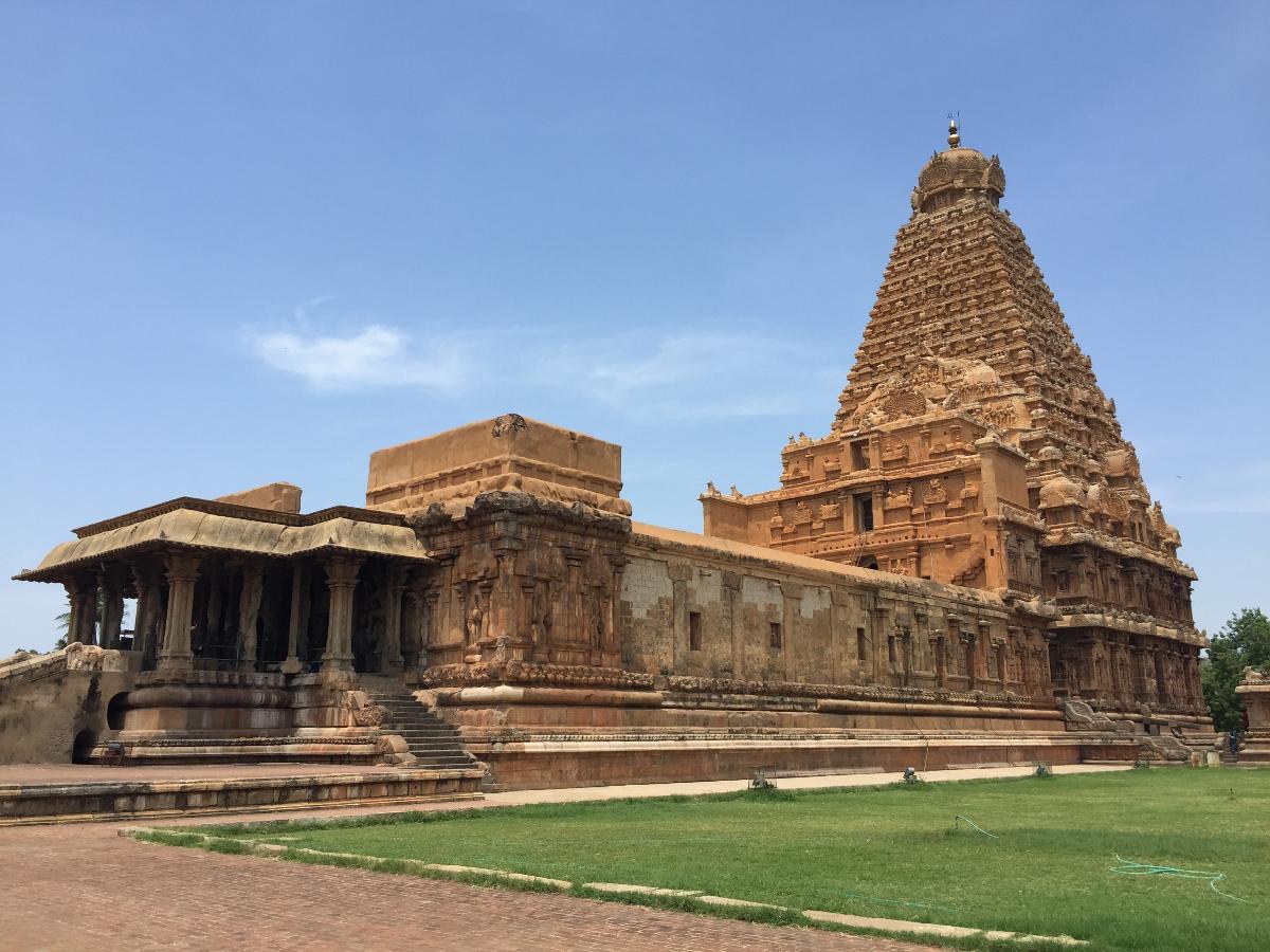 Brihadeeswarar Temple from the right side 