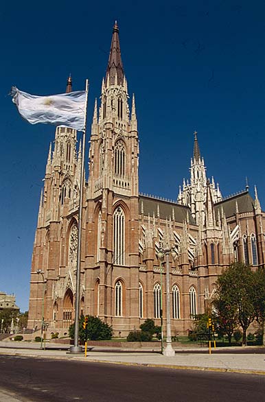 Cathédrale de La Plata(photographe: Fenton85) 