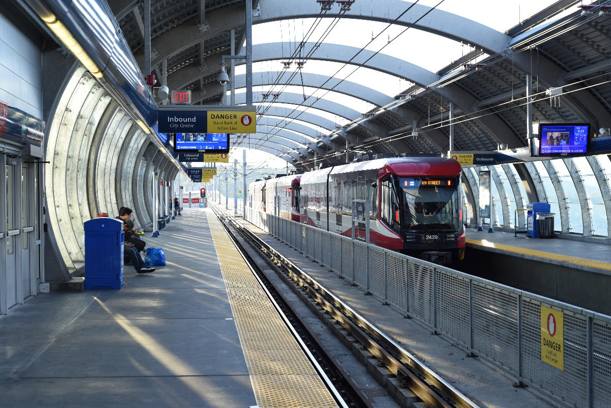 Sunalta CTrain Station 