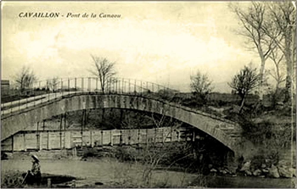 Cavaillon le pont aqueduc de la Canaù 