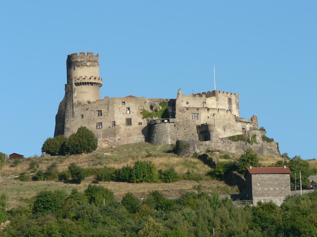 Tournoël Castle 