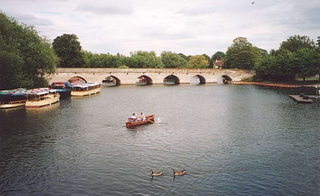 Clopton Bridge, Stratford-upon-Avon, England 