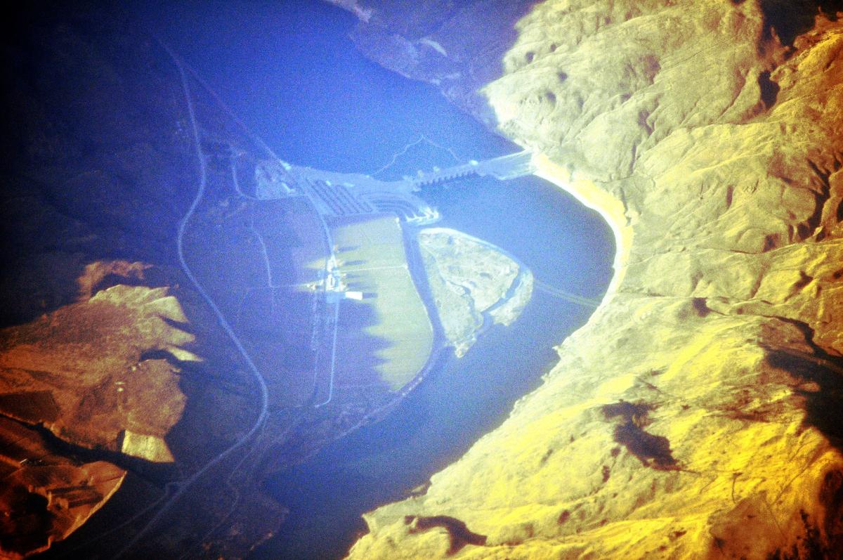 Wells Dam on the Columbia River, Washington, USA 