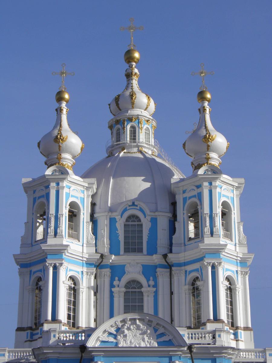 Cathédrale de la Résurrection du couvent Smolny à Saint-Pétersbourg (Russie) 