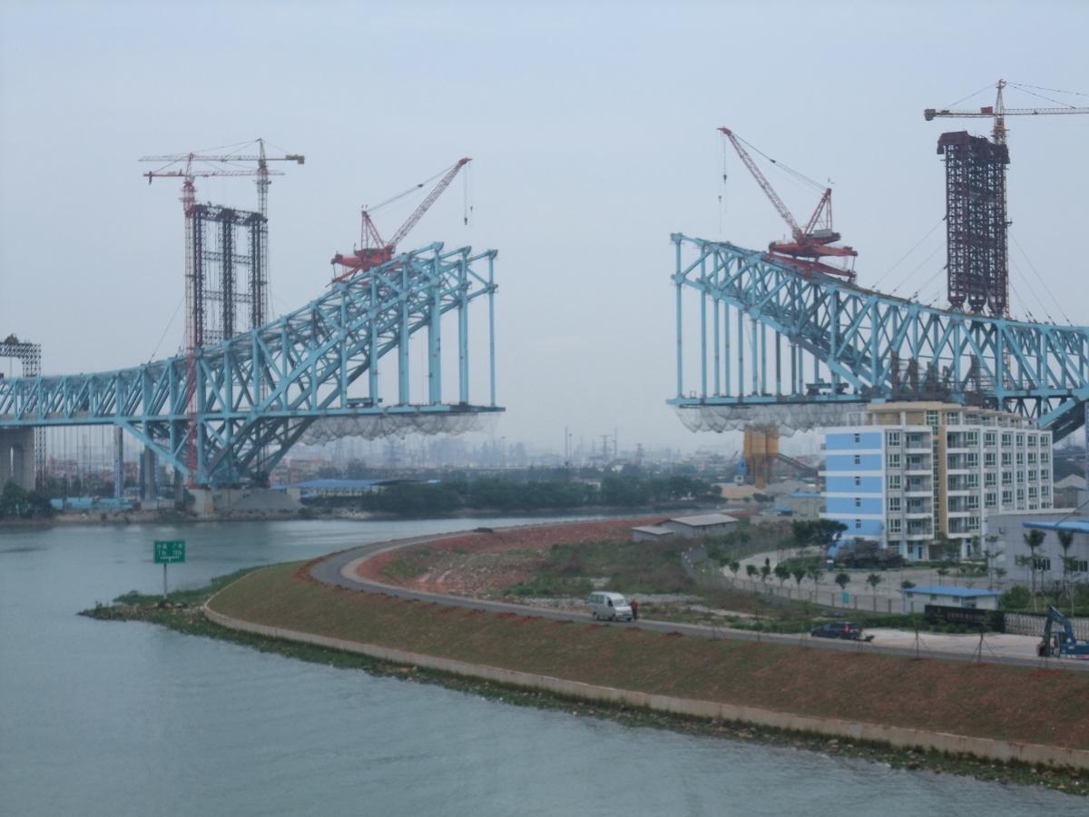 The Dongping Bridge in Foshan, Guangdong, China 