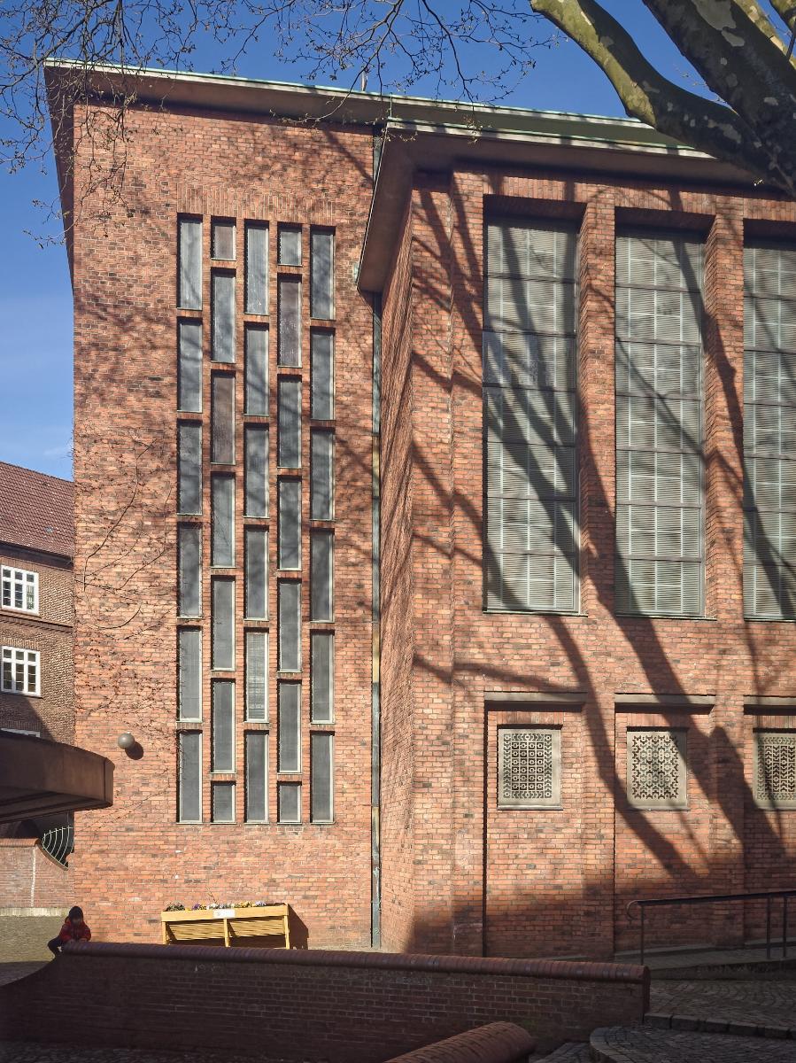 Dreieinigkeitskirche, Hamburg-St.Georg, Kirchenschiff 