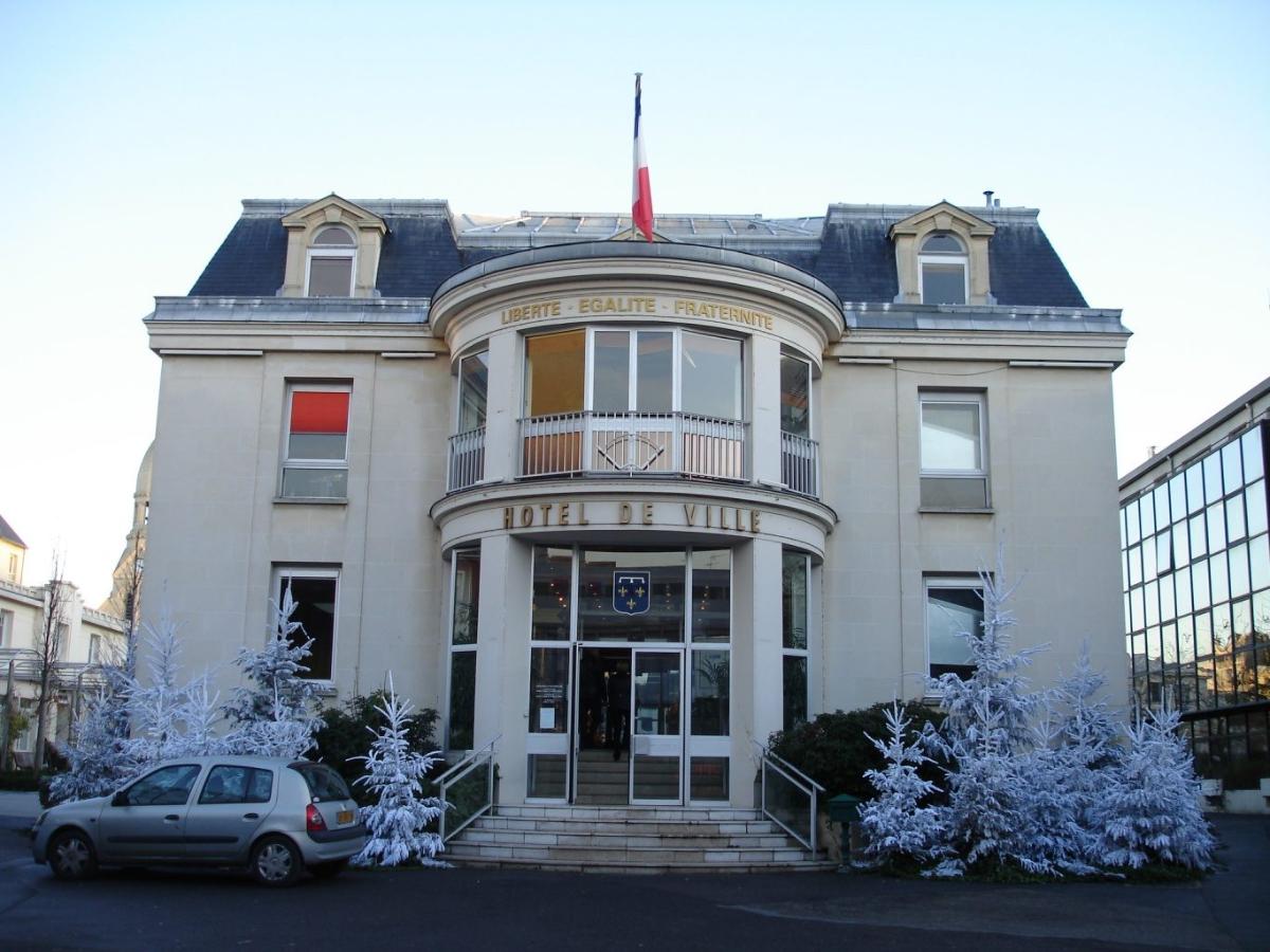 Rathaus (Enghien-les-Bains) 