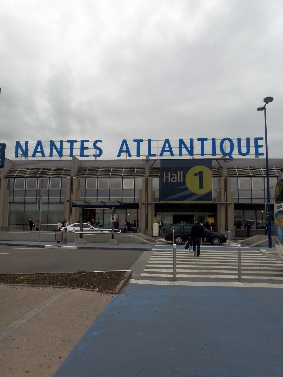 Entrée de l'aéroport de Nantes Atlantique 