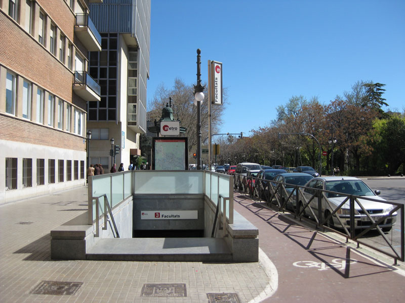 Facultats metro station, Valencia, Spain 