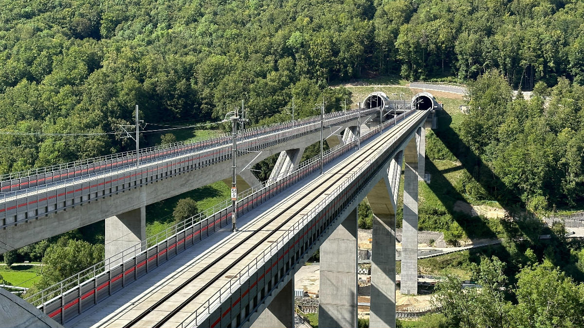 Filstalbrücke Blickrichtung Portal Boßlertunnel