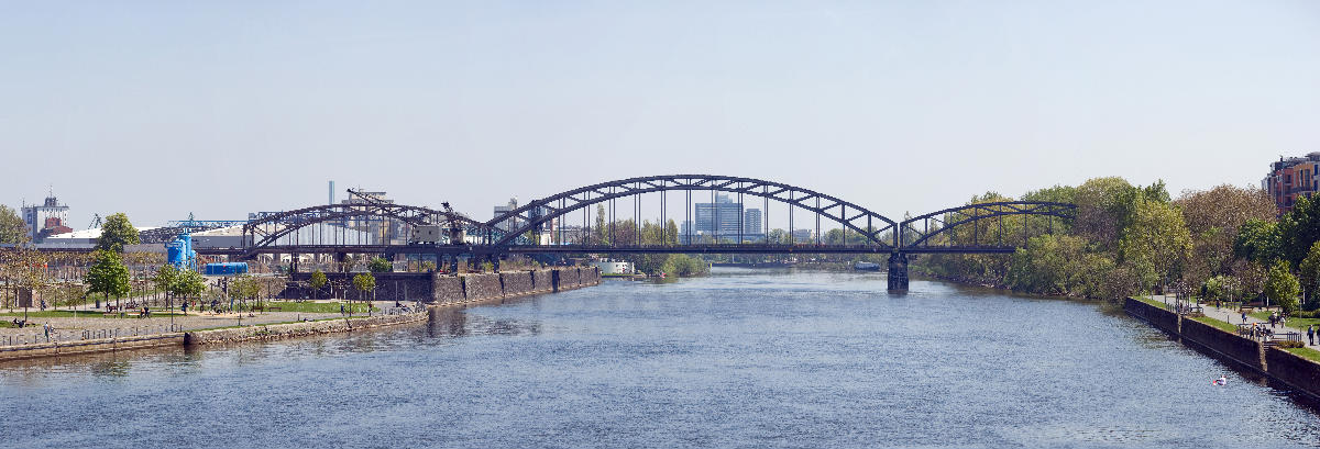 Deutschherrnbrücke 