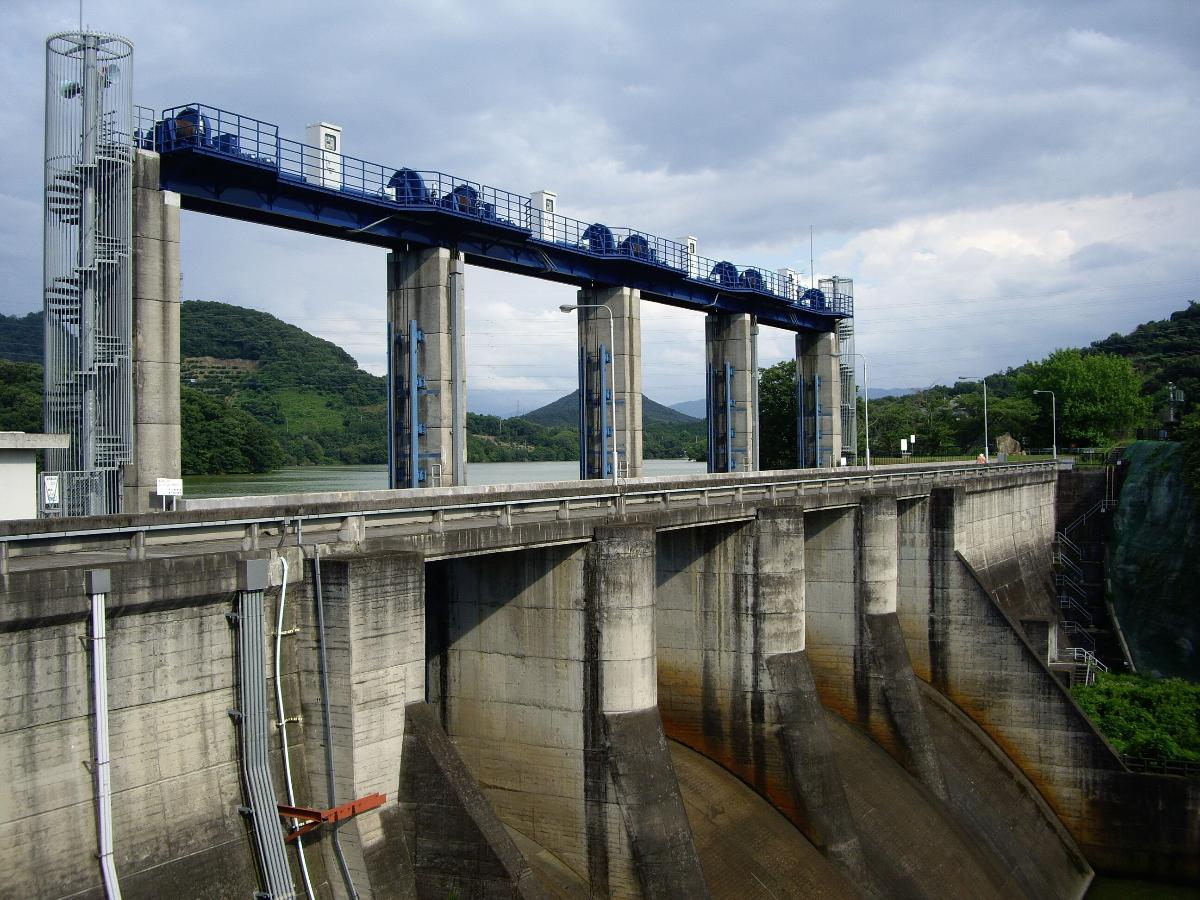 Fuchu Dam 