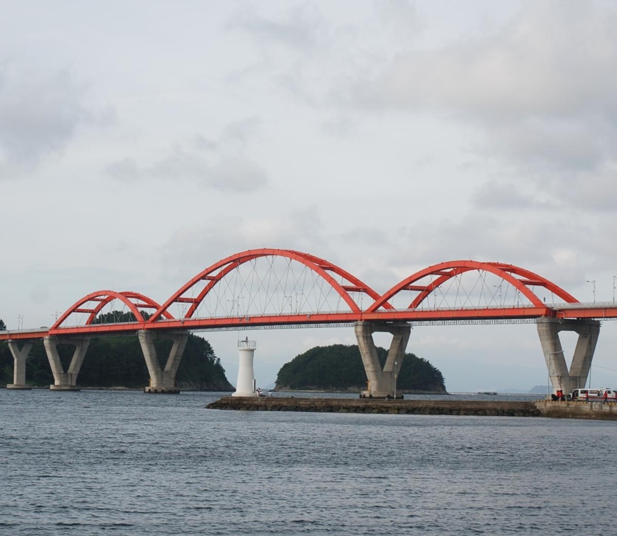 Gajo Bridge connecting Geoje Main Island and Gajo island 