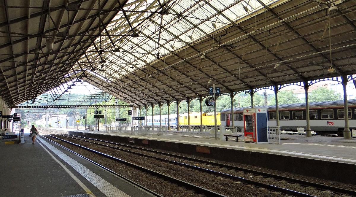 Gare de Cahors - Voies et toiture 