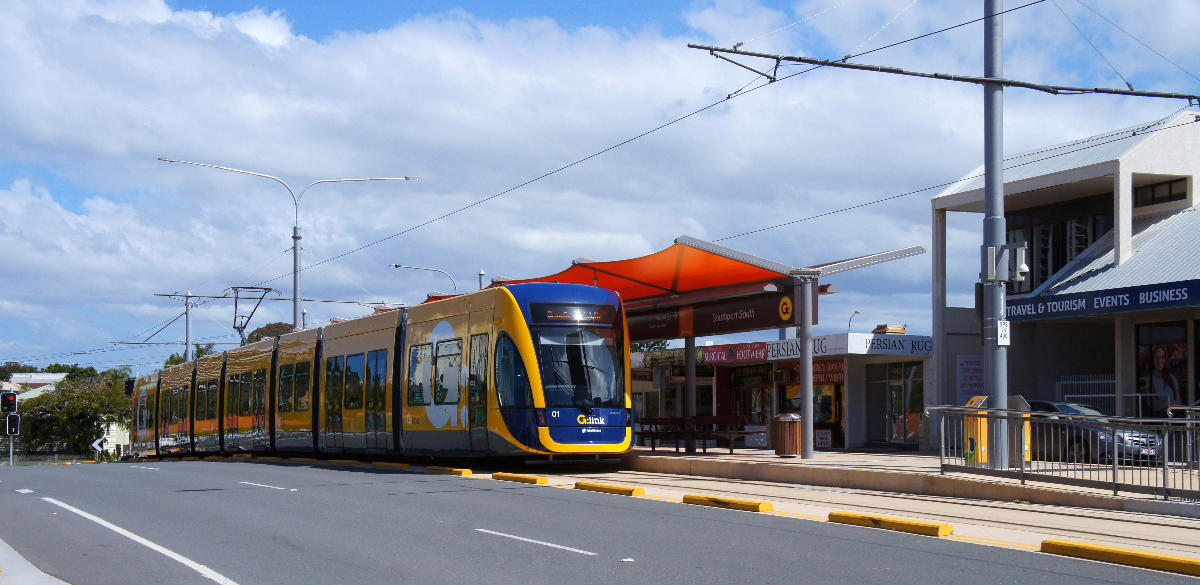 Tram stopped at Southport South on the Gold Coast Light Rail. 