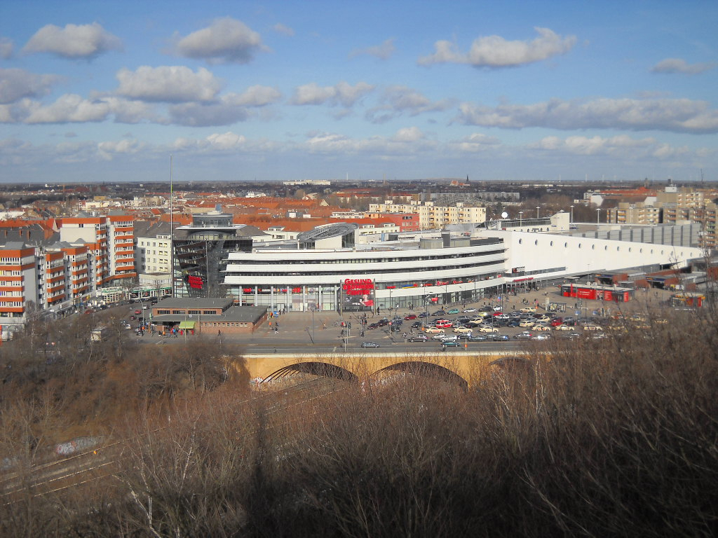 Gesundbrunnen-Center from Humboldthain 