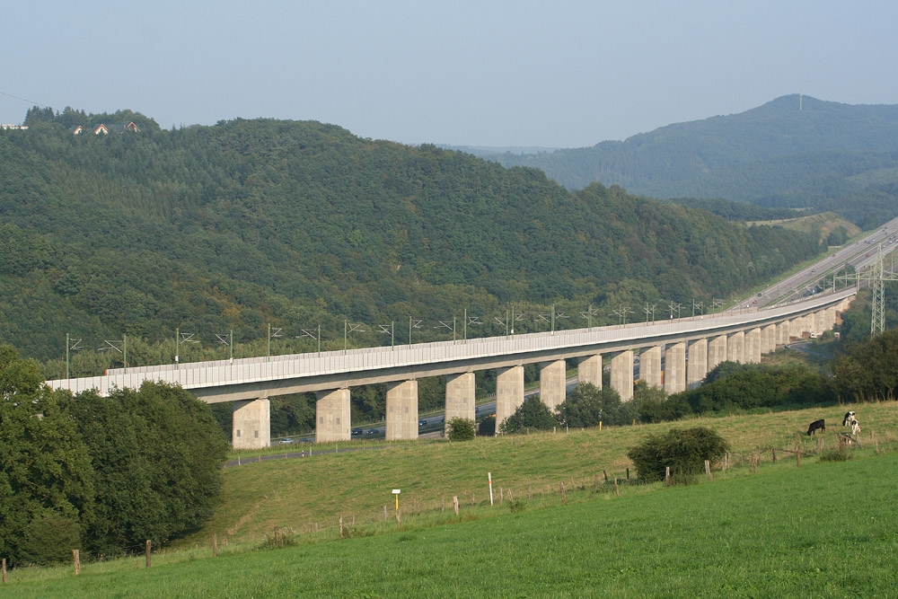 The Hallerbachtal bridge, 992 meters in length, on the Cologne-Frankfurt high-speed railway line 