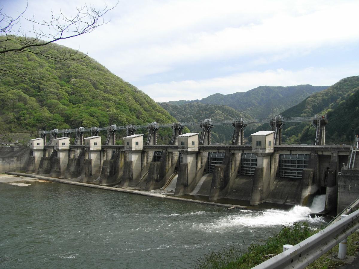 Hamahara Dam (Gonogawa river/Shimane Pref./Japan) 