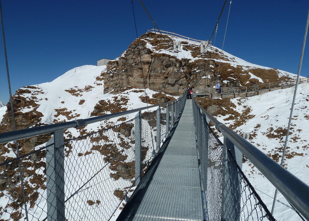 The suspension bridge from the upper station of the Gastein Stubner teleferic to the summit of the Stubnerkogel (2246 m) 