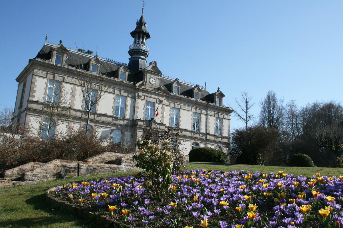 Rathaus von Saint-Yriex-la-Perche 