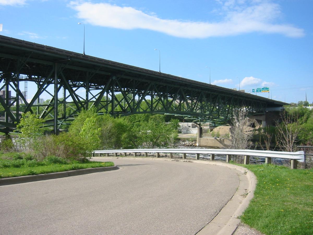 The south end of the I-35W Mississippi River Bridge, taken from the east side of the bridge 
