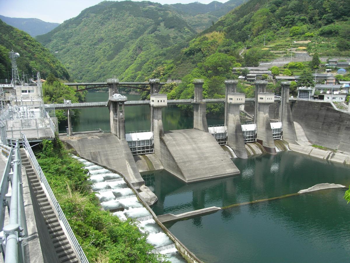 Ikadazu Dam 