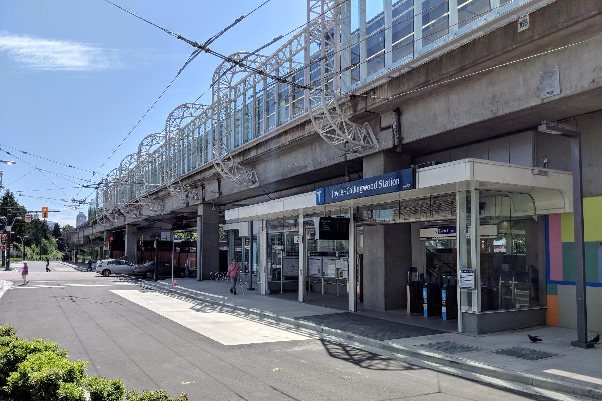 Joyce–Collingwood station northwest entrance. June 2019. 