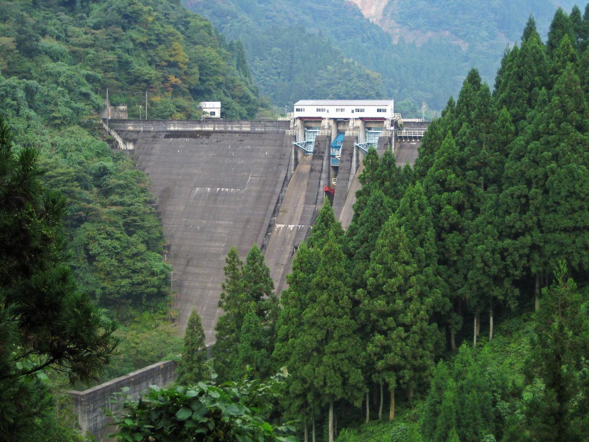 Kamiichigawa Dam 