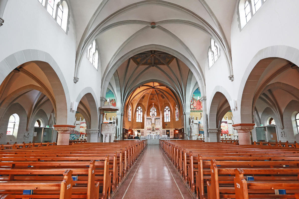 Katholische Kirche St. Michael - Innenraum, Zug 