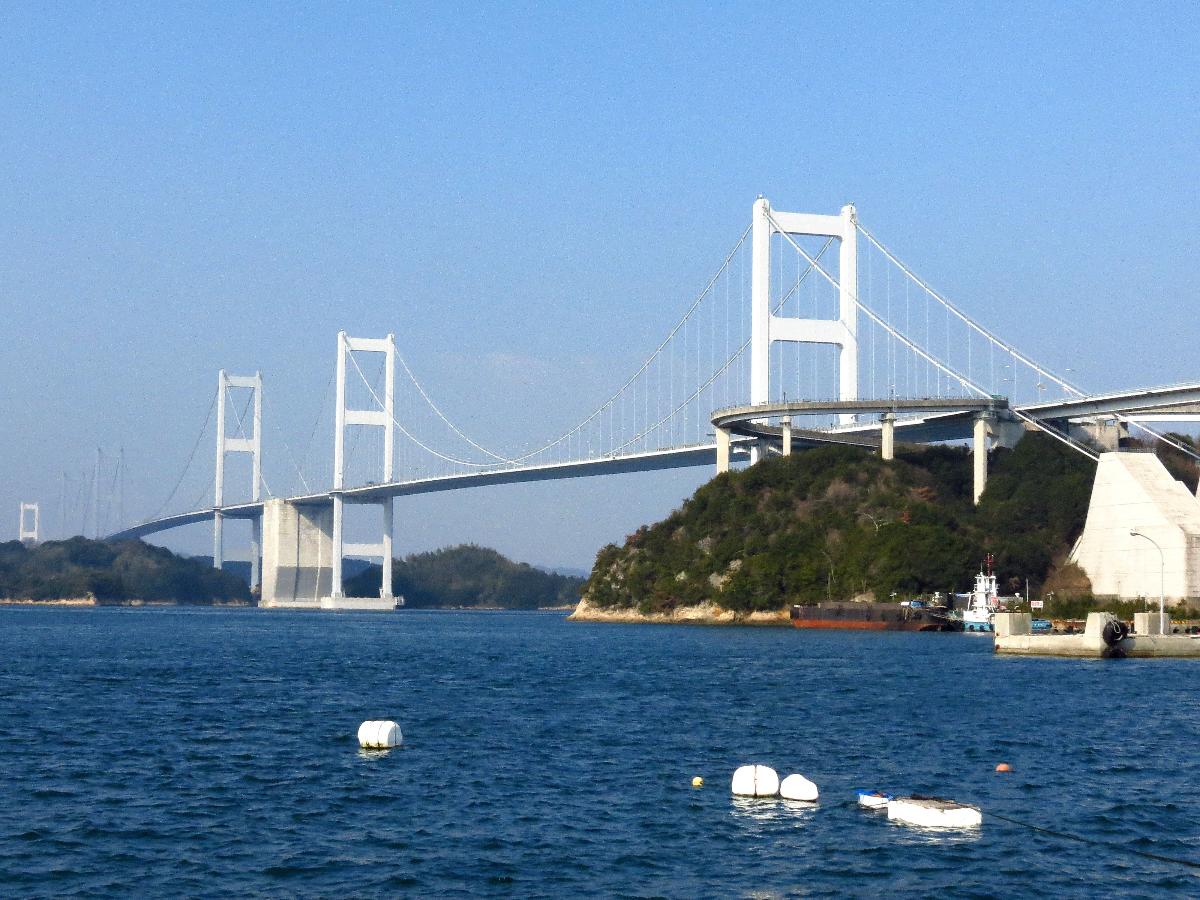 Erste Kurushima-Kaikyo-Brücke 