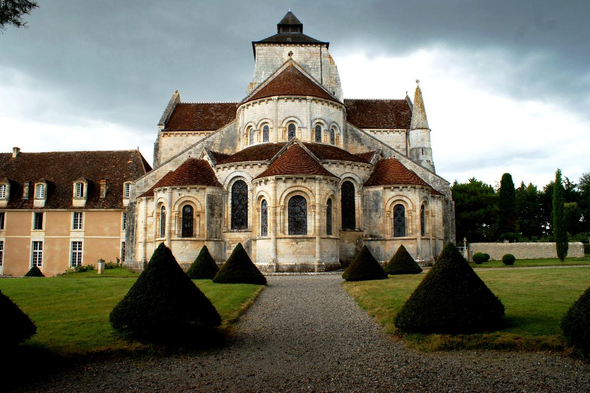 Chevet de l'Abbaye Notre-Dame de Fontgombault 