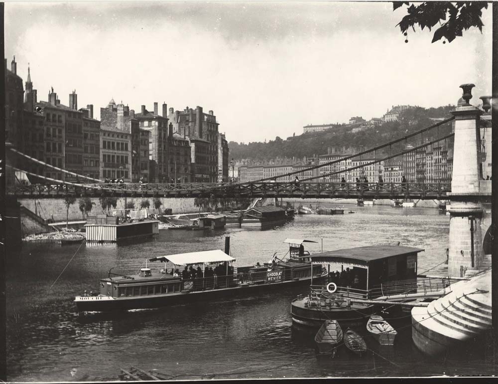 Le Pont de la Feuillée, 1897 Photographie positive, tirage noir et blanc d'après négatif sur verre.