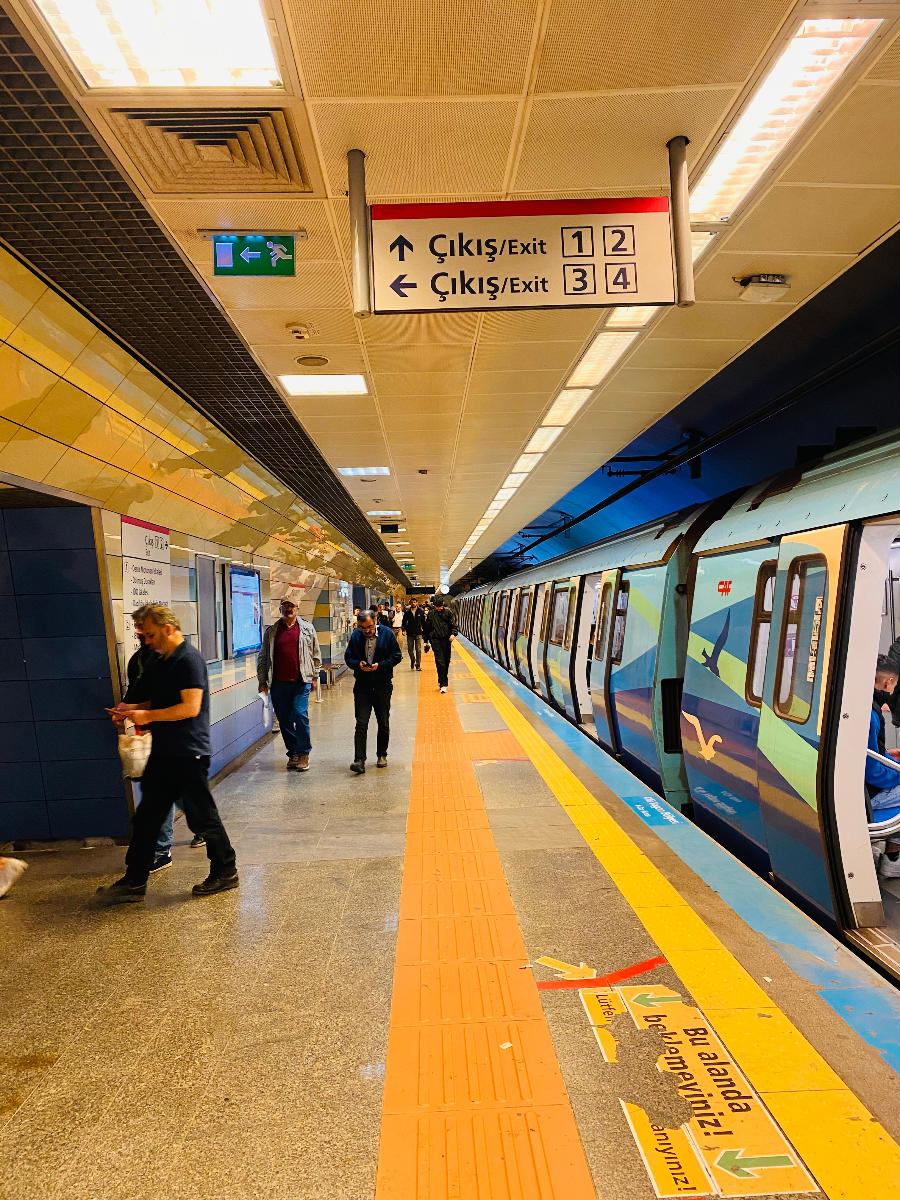 Ligne M4 du Métro d'Istanbul 