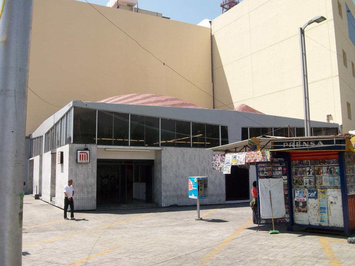 Balderas Metro Station 