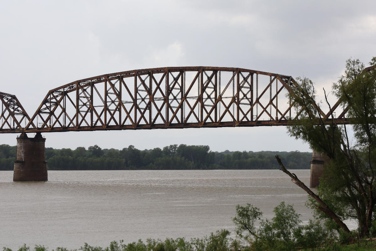 Metropolis Bridge over the Mississippi River 