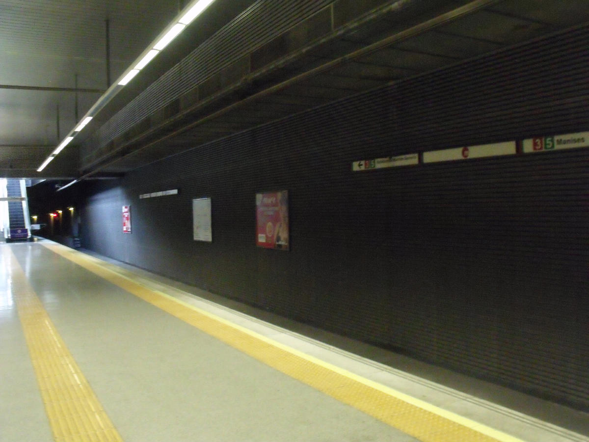 Station de métro Manises 